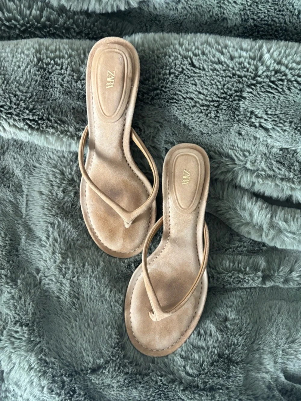 Zara Nude Suede Thong Sandals - Picture 1 of 3